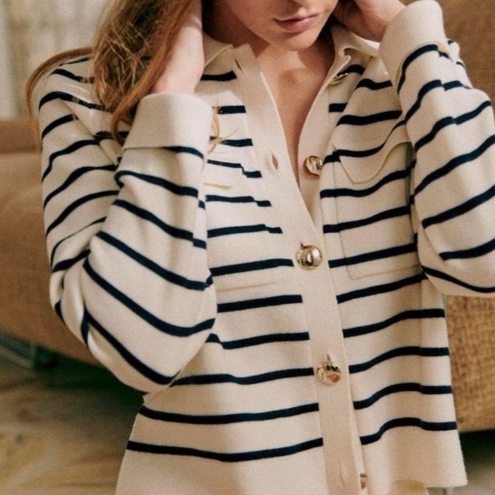 Sezane Betty cardigan in navy blue and ecru stripe - Picture 2 of 9
